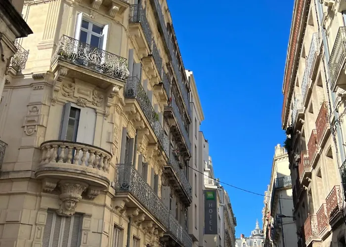 Au Coeur De M فندق مبيت وإفطار