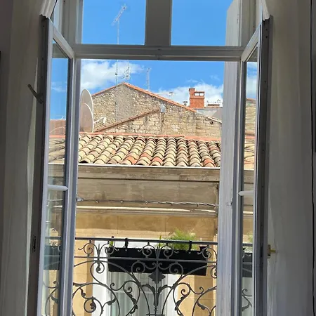 Alojamento de Acomodação e Pequeno-almoço Au Coeur De M 3*