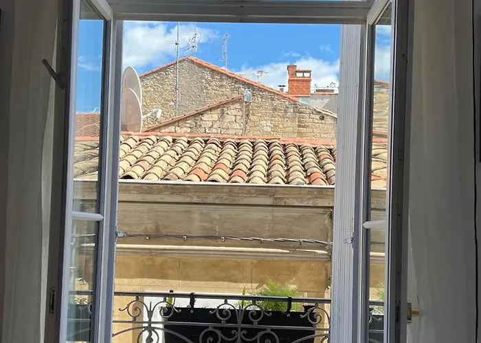 Alojamento de Acomodação e Pequeno-almoço Au Coeur De M 3*